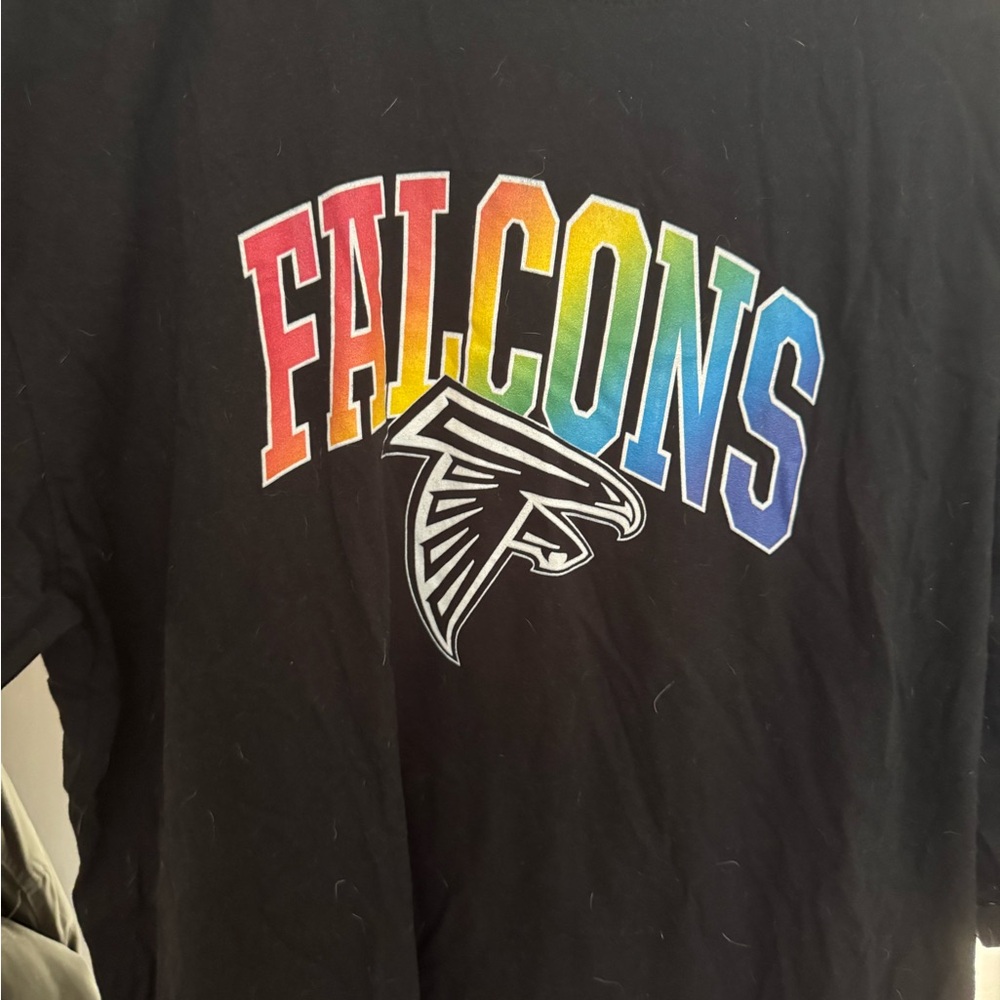 Atlanta Falcons Pride T shirt XL